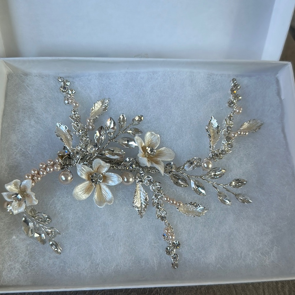 Clip in hair piece
